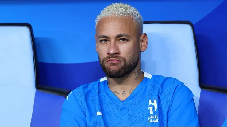 Neymar aparece como uma opção no elenco para 2025 - Foto: Abdullah Ahmed/Getty Images