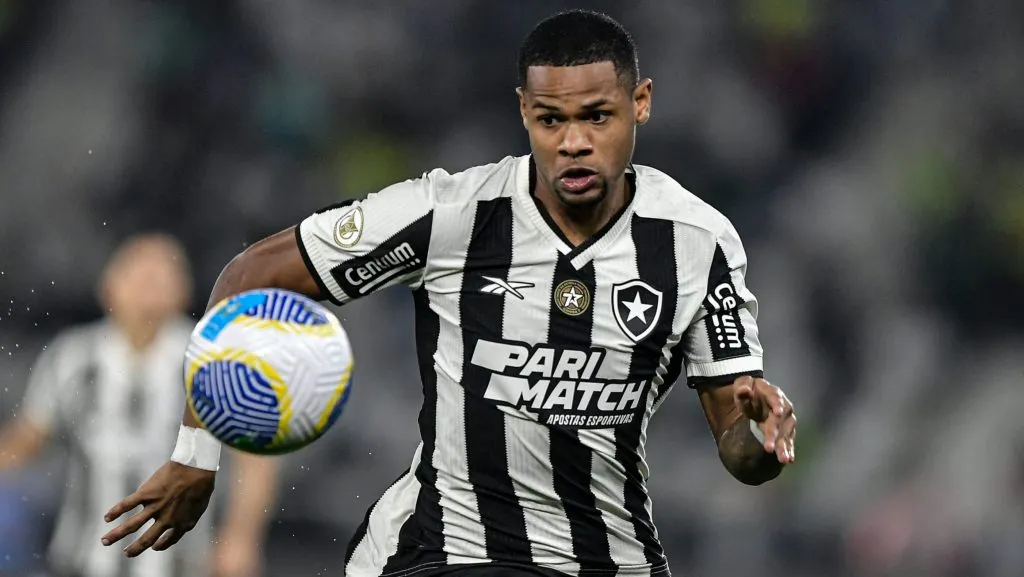 Júnior Santos toma decisão sobre o futuro –  Foto: Thiago Ribeiro/AGIF