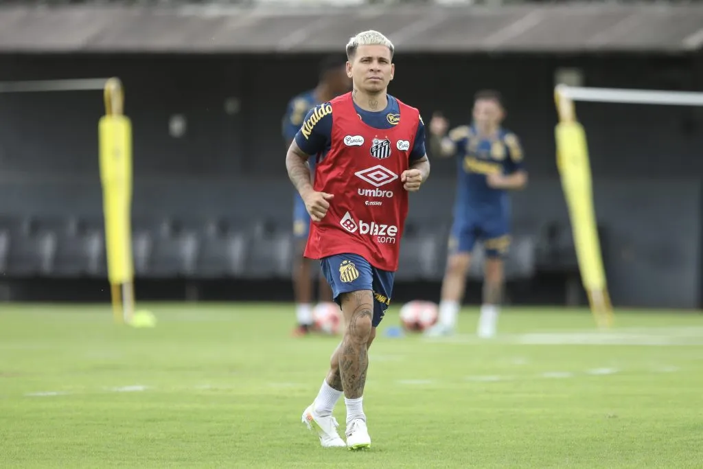 Soteldo em treino no Santos. Foto: Reinaldo Campos/AGIF