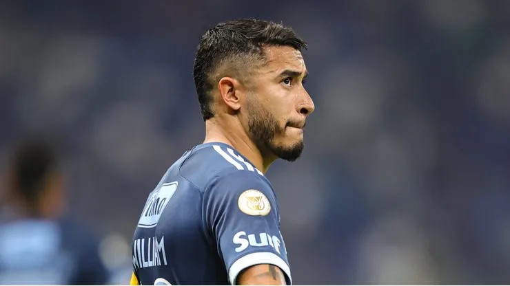 William em jogo pelo Cruzeiro - Foto: Gilson Lobo/AGIF