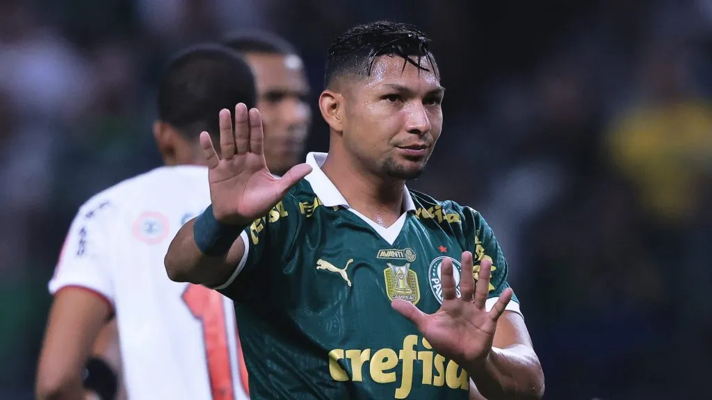 Rony durante partida. Foto: Ettore Chiereguini/AGIF