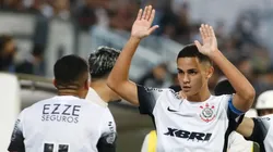 Jovens jogadores da base do Corinthians comemoram golaço e classificação na Copinha