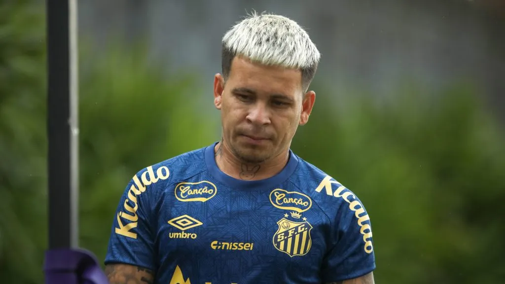 Soteldo durante treino. Foto: Reinaldo Campos/AGIF