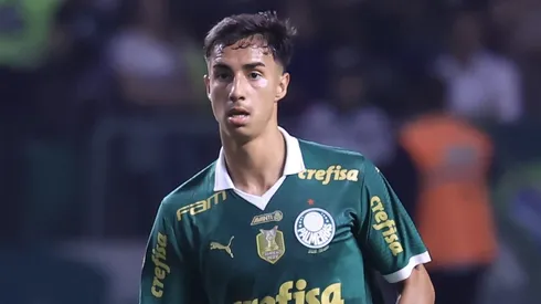 Palmeiras aceitou a proposta por Vitor Reis.
