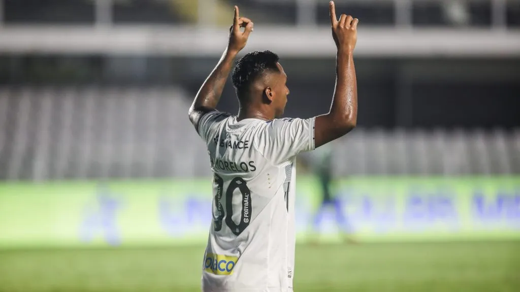 Morelos comemorando. Foto: Reinaldo Campos/AGIF