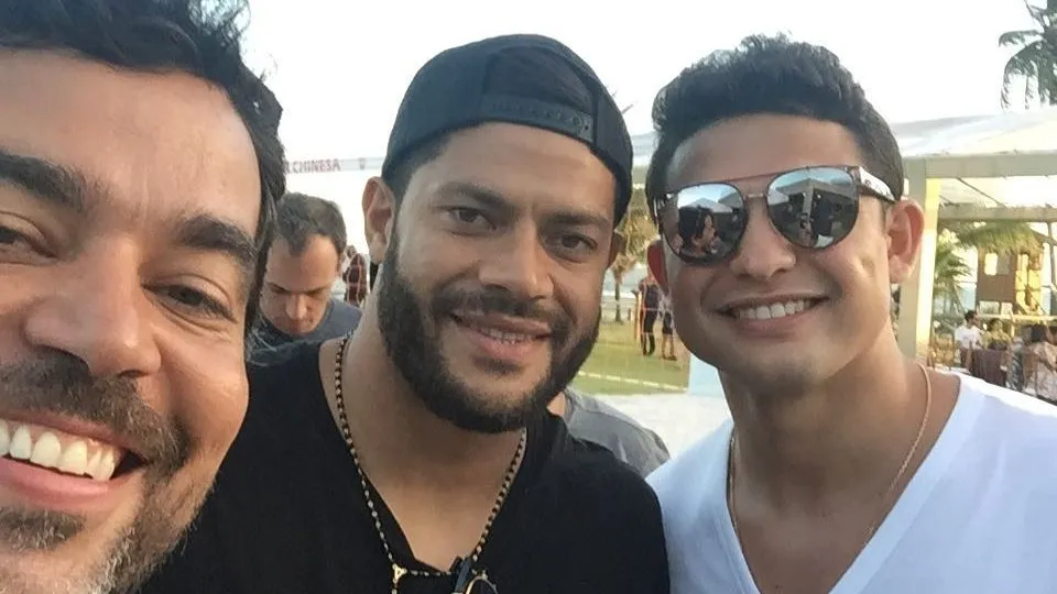 João Paulo Sampaio ao lado de Hulk em 2017 - - Foto: Reprodução/Instagram Oficial.
