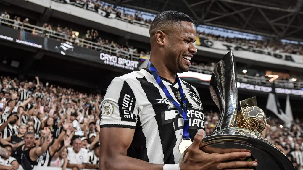 Júnior Santos deve deixar o Botafogo