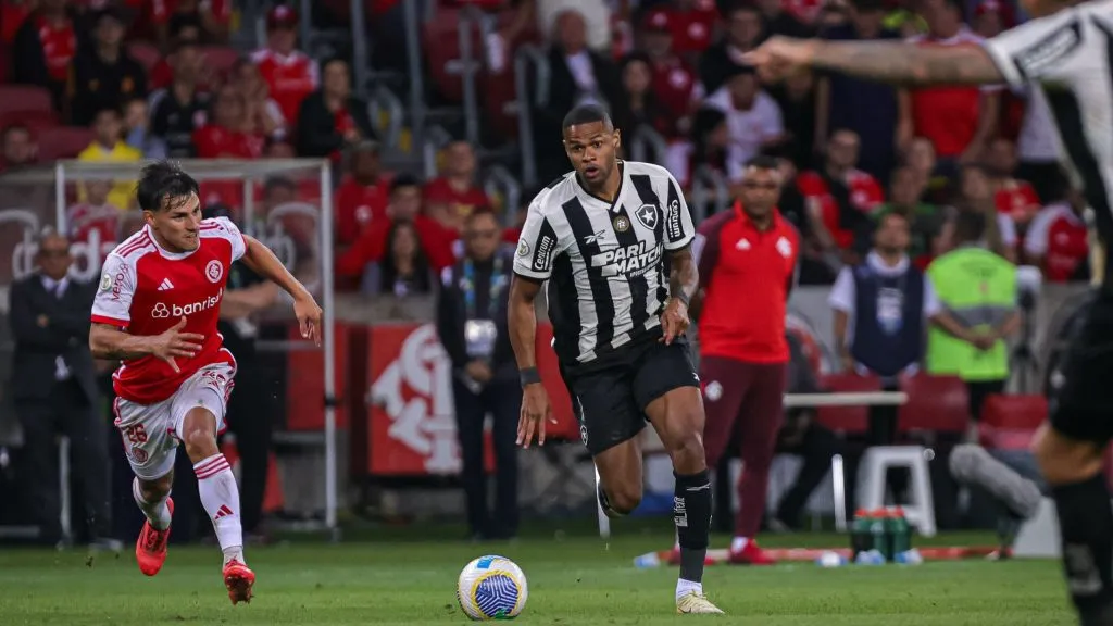 Júnior Santos durante partida. Foto: Maxi Franzoi/AGIF