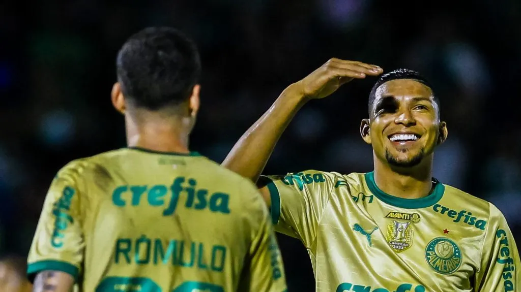 Foto: Marco Miatelo/AGIF – Abel deve utilizar Rony no Estadual, apesar de rumores sobre saída.