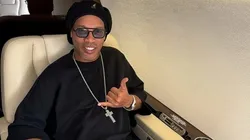 Ronaldinho Gaúcho, ex-jogador e craque da Seleção Brasileira, com um extenso currículo com passagens por grandes clubes, ostenta a sua vida luxuosa nas redes sociais