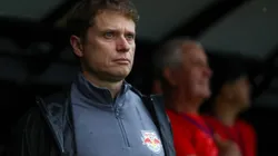 Fernando Seabra durante partida contra o Cuiabá, no Estádio Nabi Abi Chedid, pelo Brasileirão 2024.