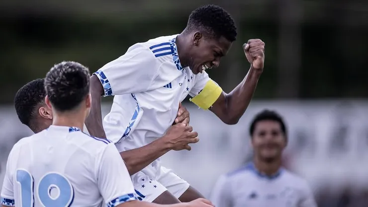 Crias do Cruzeiro Sub-20 arrasam com o Portuguesa na Copinha e avançam na competição