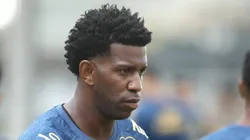 Gil durante treino no CT Rei Pelé. Foto: Reinaldo Campos/AGIF