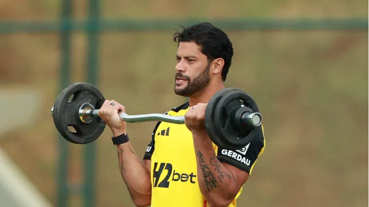 Hulk treinando durante a pré-temporada