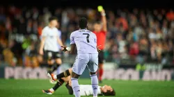 Vinicius Junior contesta cartão recebido em partida do Real Madrid diante do Valencia. Foto: SOPA Images Limited / Alamy Stock Photo