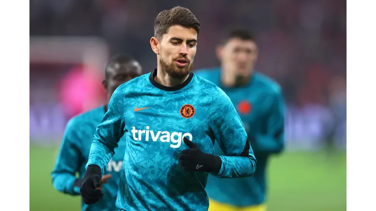 LILLE, FRANCE - MARCH 16: Jorginho of Chelsea warms up ahead of the UEFA Champions League Round Of Sixteen Leg Two match between Lille OSC and Chelsea FC at Stade Pierre-Mauroy on March 16, 2022 in Lille, France. (Photo by Catherine Ivill/Getty Images)