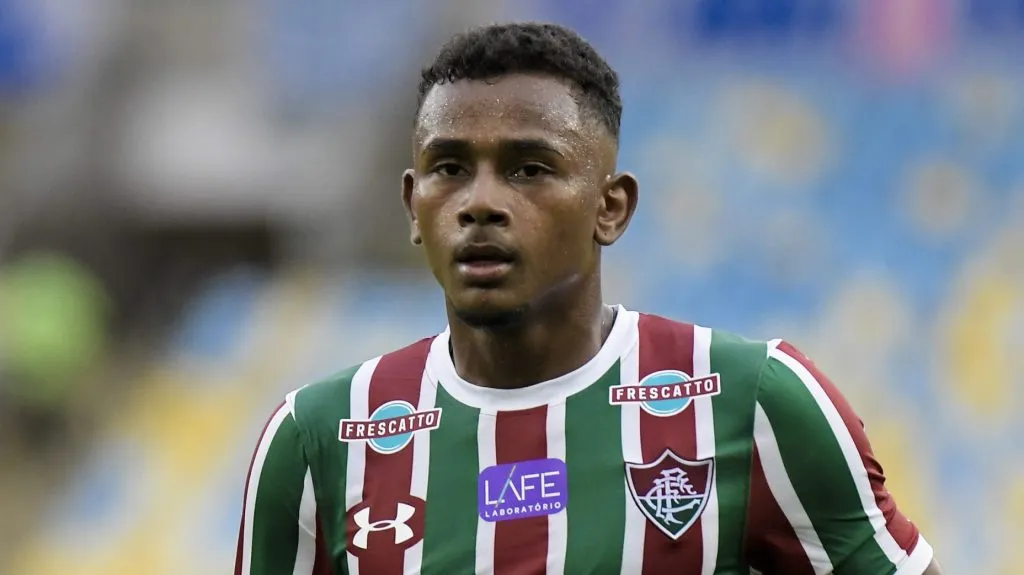 Wendel em ação pelo Fluminense