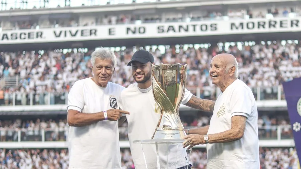 Foto: Reinaldo Campos/AGIF – Ney Jr. esteve presente na Vila Belmiro em 2024 na final do Paulistão.
