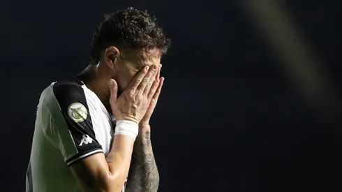 Vegetti pediu salário acima de R$ 1 milhão por mês para renovar no Vasco