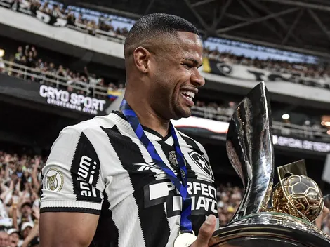 Botafogo tenta manter Júnior Santos com salário mais alto