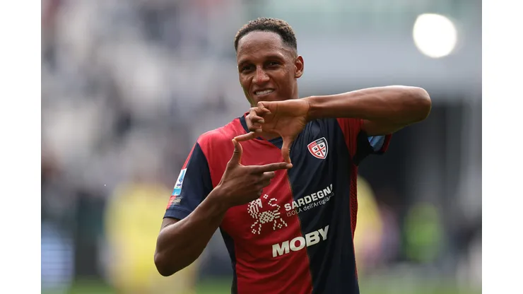 Mina atuando contra a Juventus em outubro.