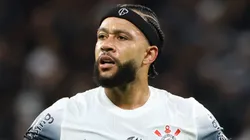 Memphis Depay em partida do Corinthians pelo Brasileirão 2024 Foto: Joisel Amaral/AGIF