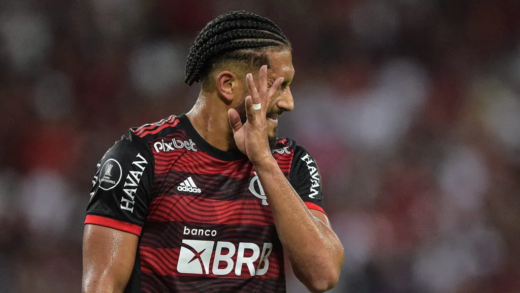 Pablo quer ficar no Flamengo -Foto: Thiago Ribeiro/AGIF.