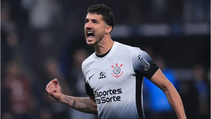 Gustavo Henrique jogador do Corinthians comemora seu gol durante partida contra o Bragantino. Foto: Ettore Chiereguini/AGIF
