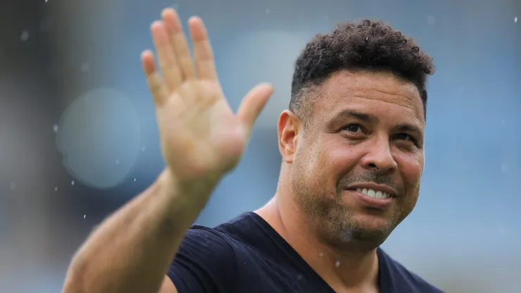 Ronaldo fez questão de elogiar o gramado do Beira-Rio. Foto: Buda Mendes/Getty Images.
