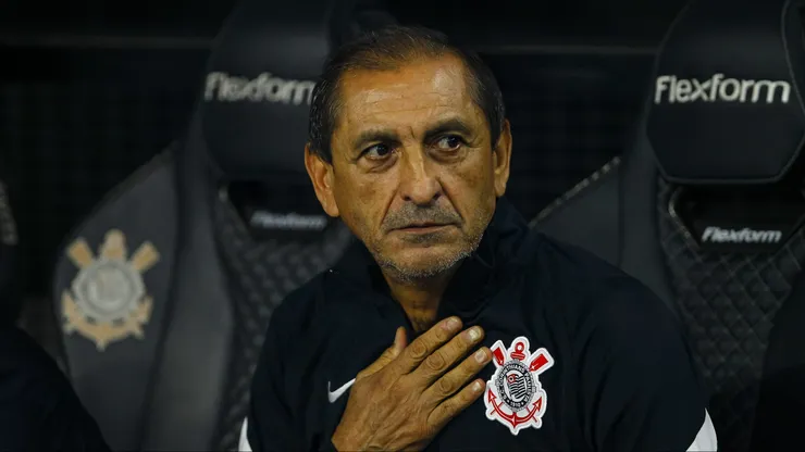 Ramón Díaz foi certeiro na escalação do elenco para garantir a vitória na estreia - Foto: Marco Miatelo/AGIF