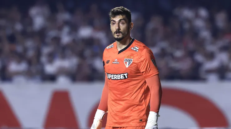 SP - SAO PAULO - 25/09/2024 - COPA LIBERTADORES 2024, SAO PAULO X BOTAFOGO - Rafael goleiro do Sao Paulo durante partida contra o Botafogo no estadio Morumbi pelo campeonato Copa Libertadores 2024. Foto: Marcello Zambrana/AGIF