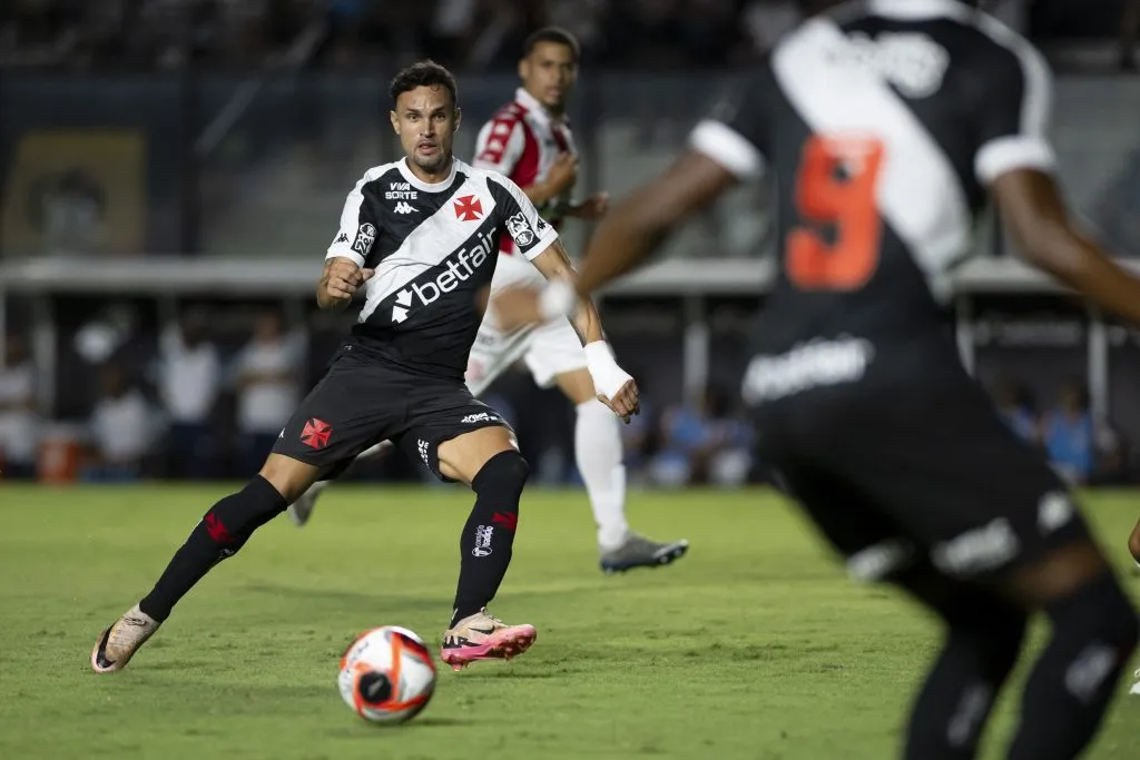 Serginho, um dos alvos da torcida além de Zé. Foto: Jorge Rodrigues/AGIF