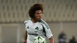 Arão atuando pelo Clube da Grécia em 2024.