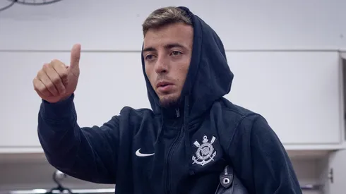Ryan na chegada ao Estádio Nabi Abi Chedid