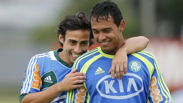 Valdivia e Vinícius foram os autores do gol do Palmeiras (Piervi Fonseca/AGIF)