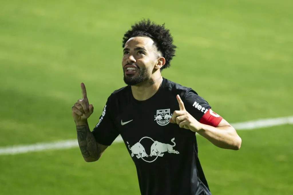 Claudinho jogador do Bragantino comemora seu gol durante partida contra o Santo Andre no estadio Nabi Abi Chedid pelo campeonato Paulista 2021. Foto: Diogo Reis/AGIF