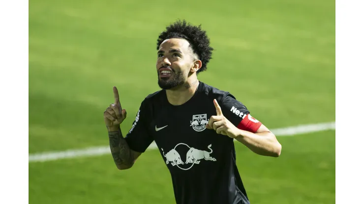 Claudinho jogador do Bragantino comemora seu gol durante partida contra o Santo Andre no estadio Nabi Abi Chedid pelo campeonato Paulista 2021. Foto: Diogo Reis/AGIF