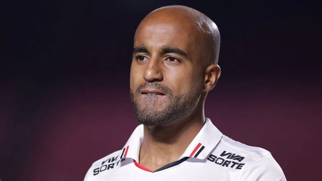 Lucas com a camisa do São Paulo. Foto: