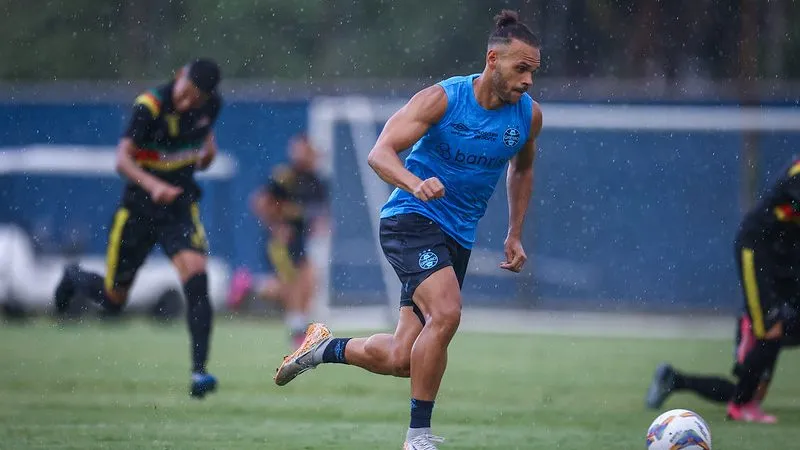 Braithwaite durante treino na pré-temporada do Grêmio. Foto: Lucas Uebel/Grêmio FBPA