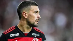 Arrascaeta fala sobre utilizar a camisa 10 na temporada - Foto: Thiago Ribeiro/AGIF