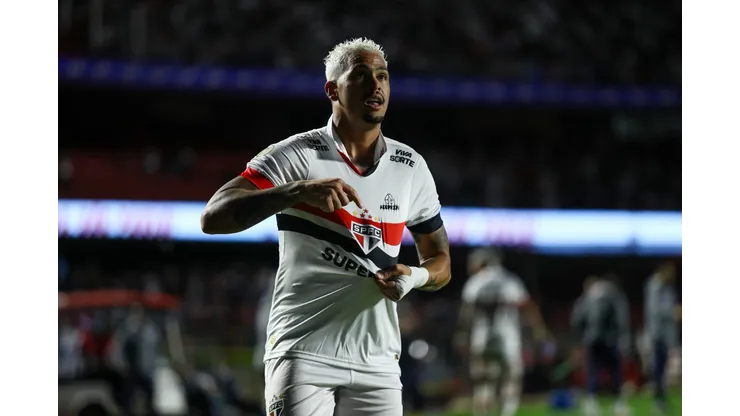 Luciano está próximo dos 100 gols pelo São Paulo. Foto: Marco Miatelo/AGIF