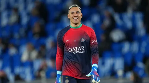 Keylor Navas com a camisa do PSG. Foto: Alex Caparros/Getty Images