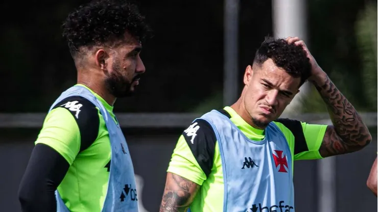 Coutinho e Payet em treino no Vasco