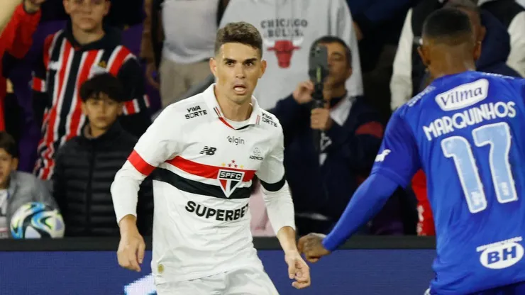 Oscar em ação no duelo entre São Paulo x Cruzeiro no FC Séries. Foto: São Paulo