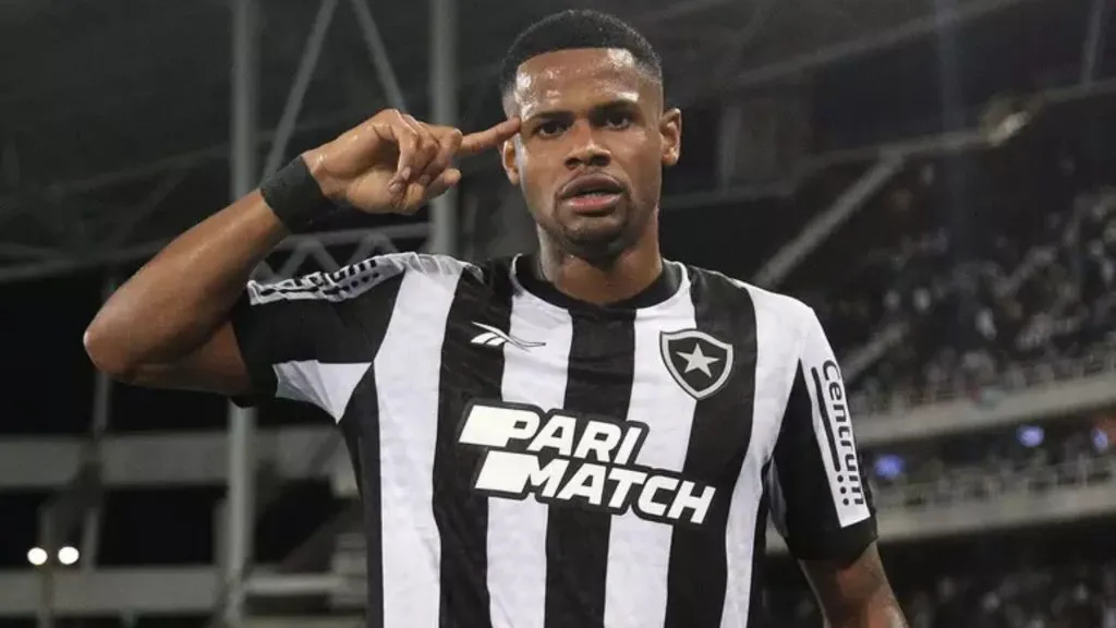 Júnior Santos em ação pelo Botafogo - Foto: Vitor Silva/Botafogo