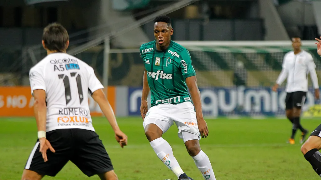 Yerry Mina, especulado no Inter, atuando pelo Palmeiras. Foto: Daniel Vorley/AGIF