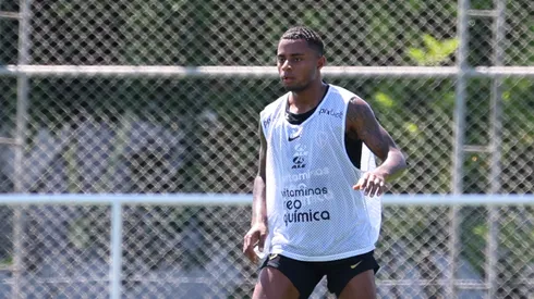 Palacios treinando no Corinthians. Foto: Marcello Zambrana/AGIF