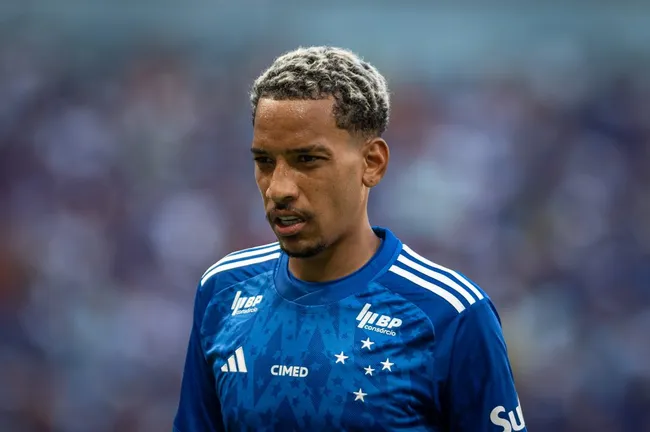 Matheus Pereira desistiu de sair do Cruzeiro rumo ao Zenit (RUS). Foto: Alessandra Torres/AGIF