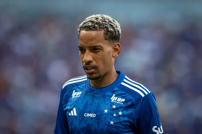 Matheus Pereira jogador do Cruzeiro durante partida contra o America-MG no estadio Mineirao pelo campeonato Mineiro 2025. Foto: Alessandra Torres/AGIF
