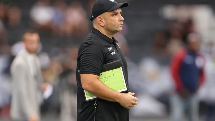 Carlos Leiria admite erro em derrota para o Sampaio no Carioca - Foto: Vitor Silva/Botafogo